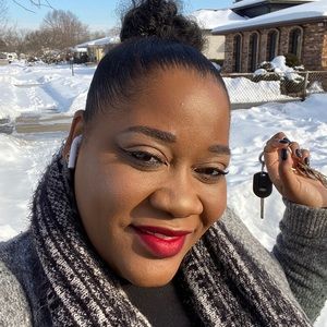 Meet your Posher, Yolanda